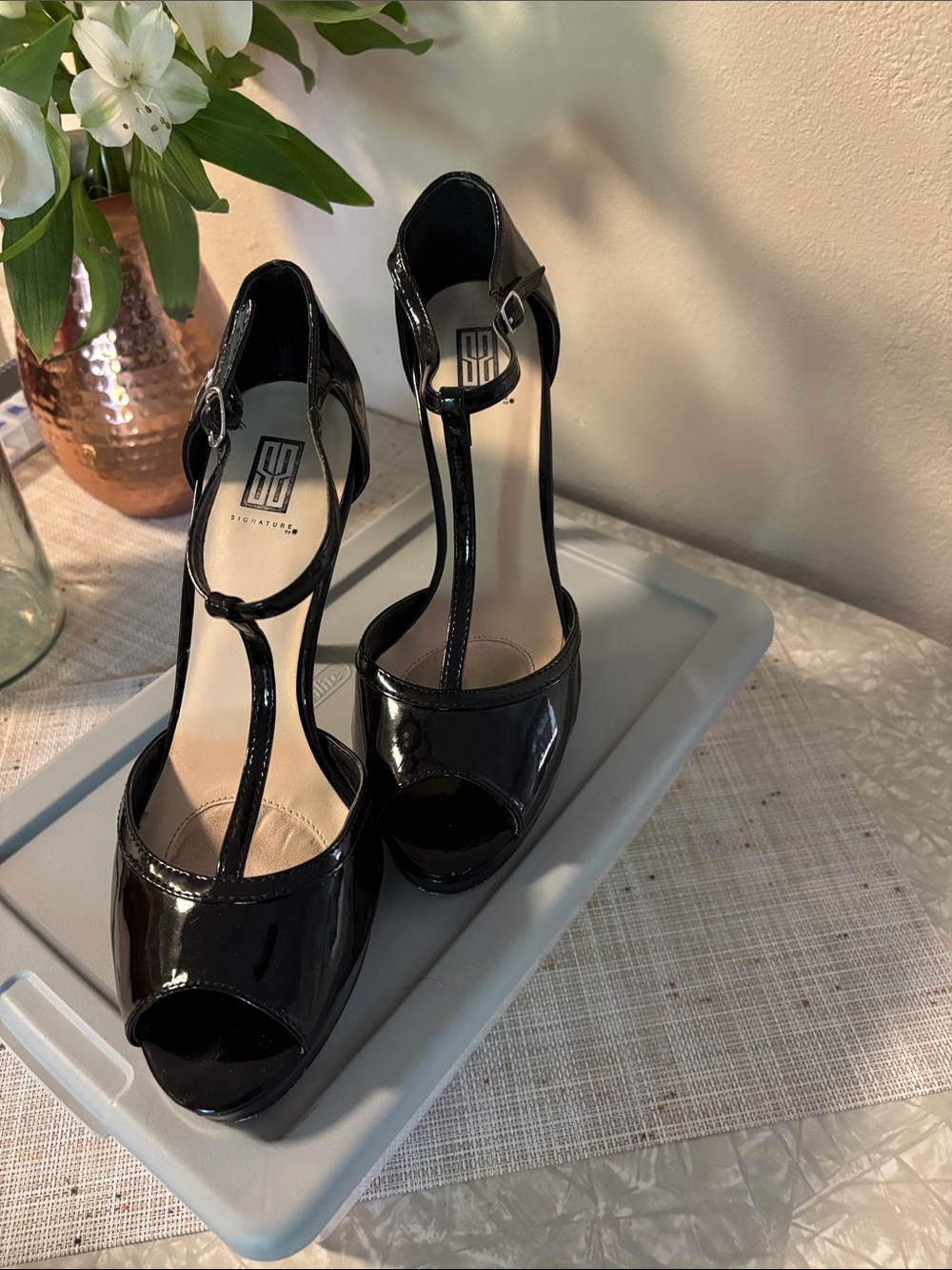 BCBGeneration Black Patent T-Strap Open-Toe Platform Heels